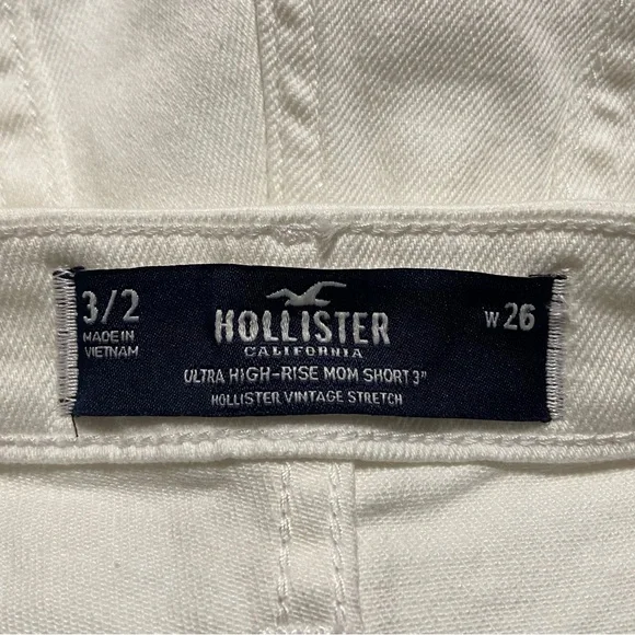 HOLLISTER ULTRA HIGH-RISE EMBROIDERED WHITE DENIM MOM SHORTS - Picture 6 of 6